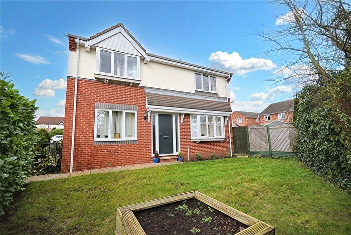 3 Bedroom Detached House For Sale In Hillthorpe Court, Leeds, West Yorkshire, LS10