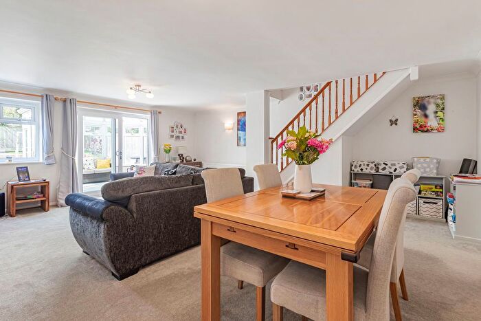 4 Bedroom Detached House For Sale In St. Margarets Avenue, Sidcup, DA15