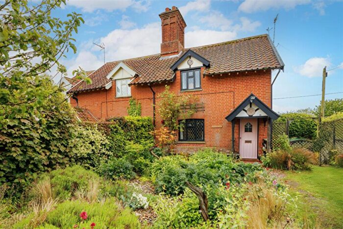 3 Bedroom Semi-Detached House For Sale In Piglet Cottage, Church Road, Uggeshall, NR34