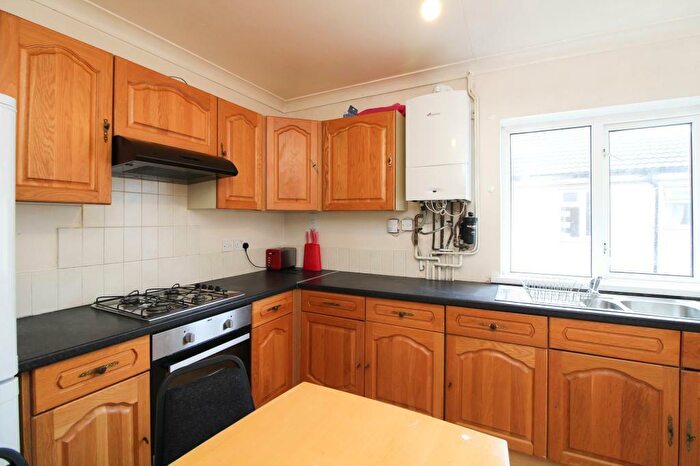 3 Bedroom Flat To Rent In Portswood Road, Portswood Road, Southampton, SO17