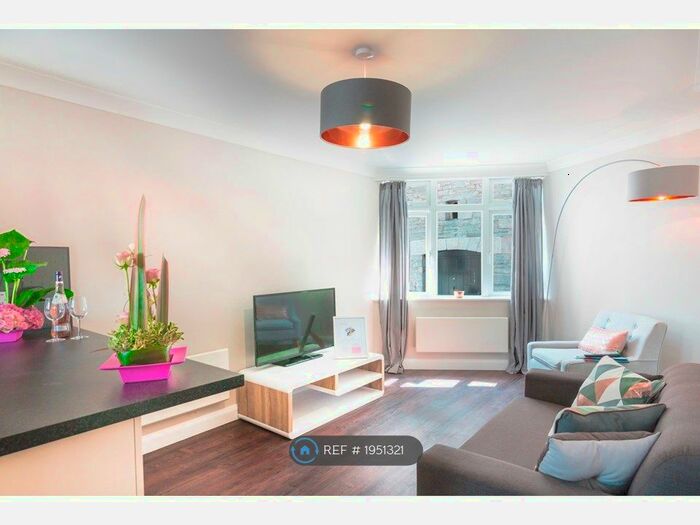 1 Bedroom Flat To Rent In New Street, Plymouth, PL1