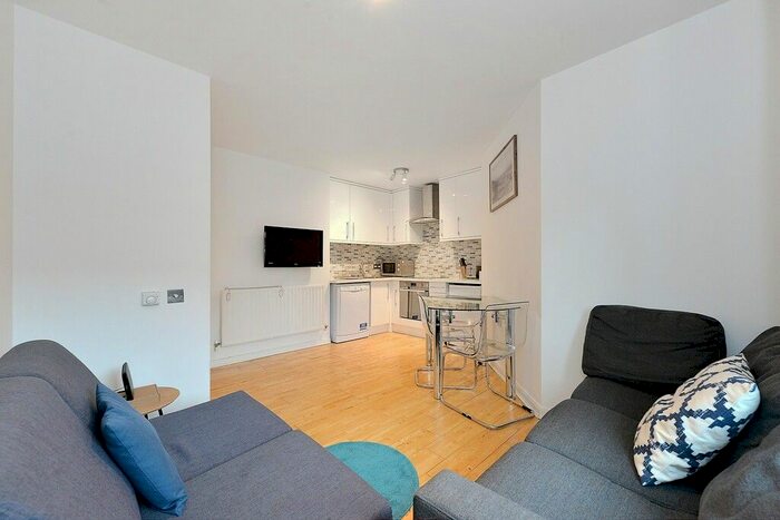 1 Bedroom Flat To Rent In Atwood House, Beckford Close, W14