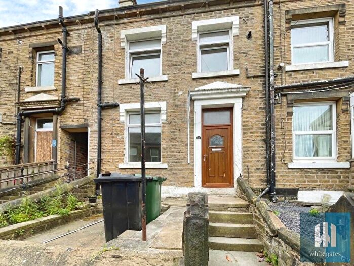 2 Bedroom Terraced House To Rent In Chapel Terrace, Crosland Moor, Huddersfield, HD4