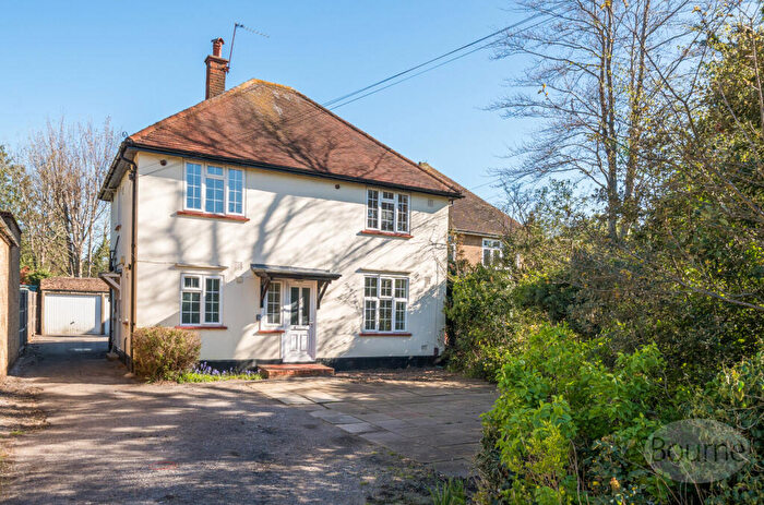 4 Bedroom Detached House For Sale In Burwood Road, Hersham, Walton-on-Thames, Surrey, KT12