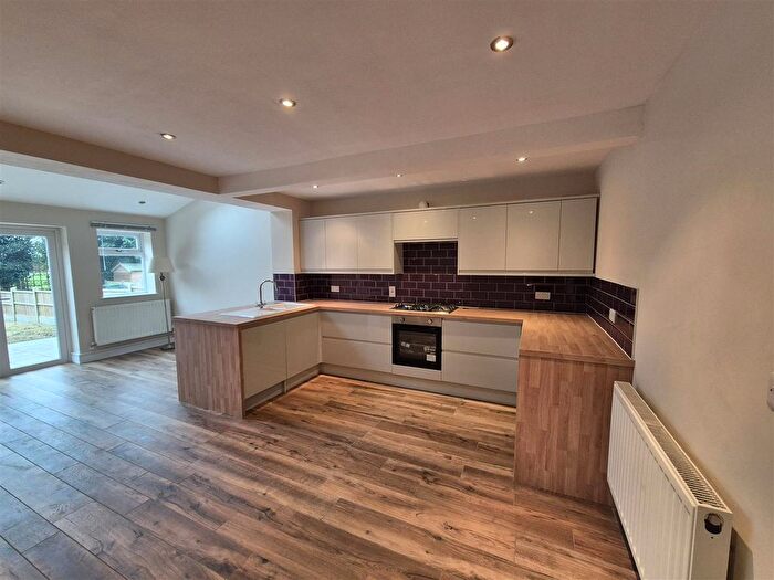 3 Bedroom Semi-Detached House To Rent In Heath End Road, Nuneaton, CV10