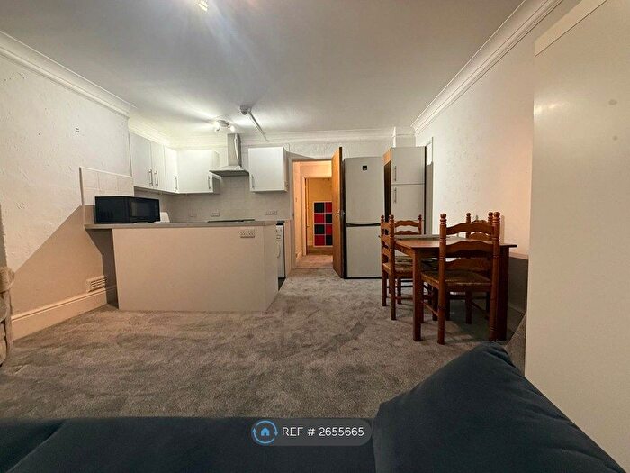 1 Bedroom Flat To Rent In Shinfield Road, Shinfield, Reading, RG2