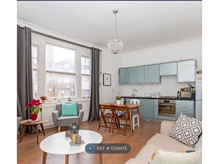 2 Bedroom Flat To Rent In Knights Hill, London, SE27