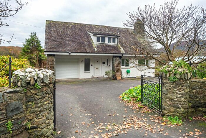 3 Bedroom Detached House For Sale In Tremadog, Porthmadog, Gwynedd, LL49