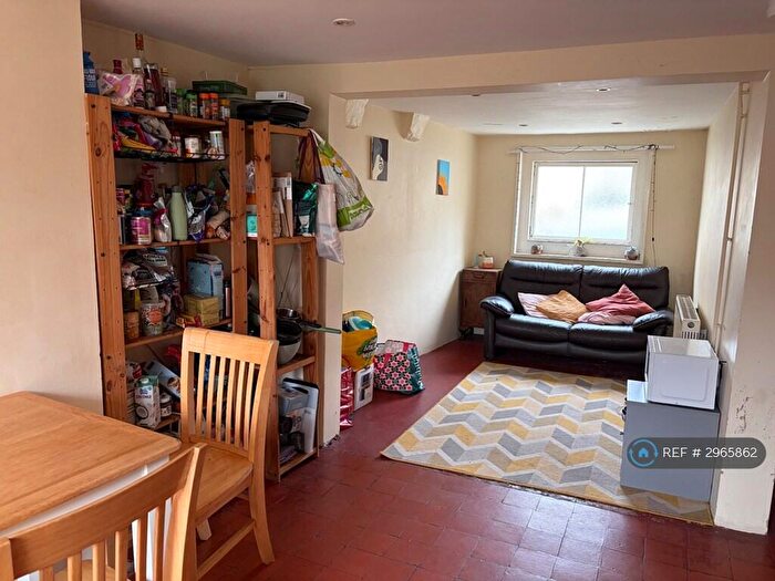 4 Bedroom Terraced House To Rent In Queens Park Road, Brighton, BN2