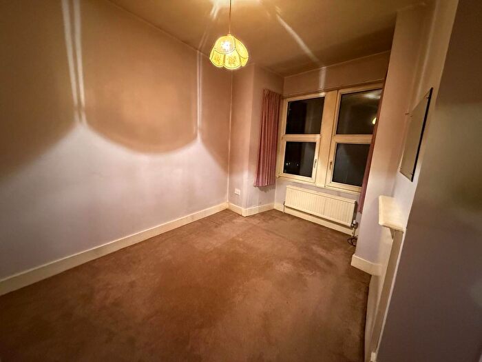 2 Bedroom Terraced House To Rent In Hermon Hill, London, E18