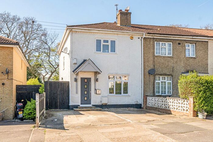 2 Bedroom Semi Detached House For Sale In Downderry Road, Bromley, BR1