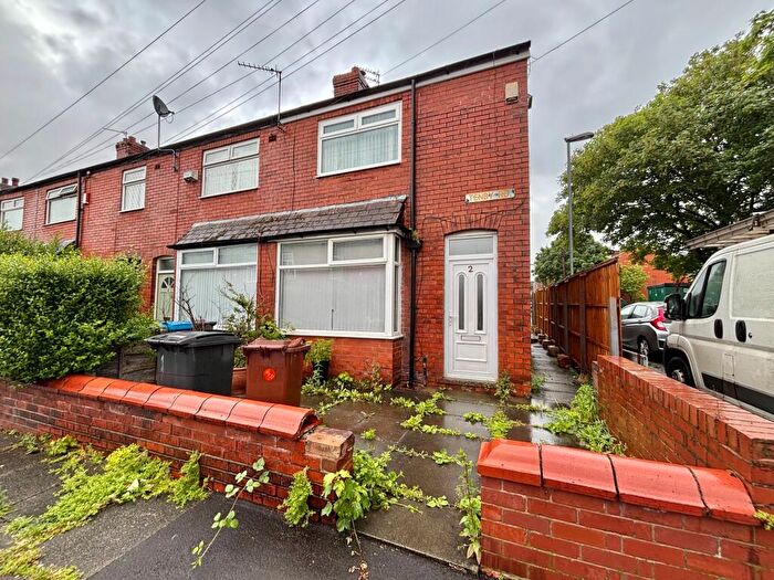 2 Bedroom End Of Terrace House To Rent In Tenby Street, Oldham, OL8