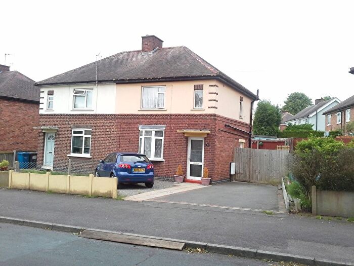 3 Bedroom Semi-Detached House To Rent In Leedham Avenue, Tamworth, B77