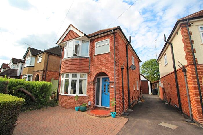 3 Bedroom Detached House To Rent In Sheepfold Road, Guildford, GU2