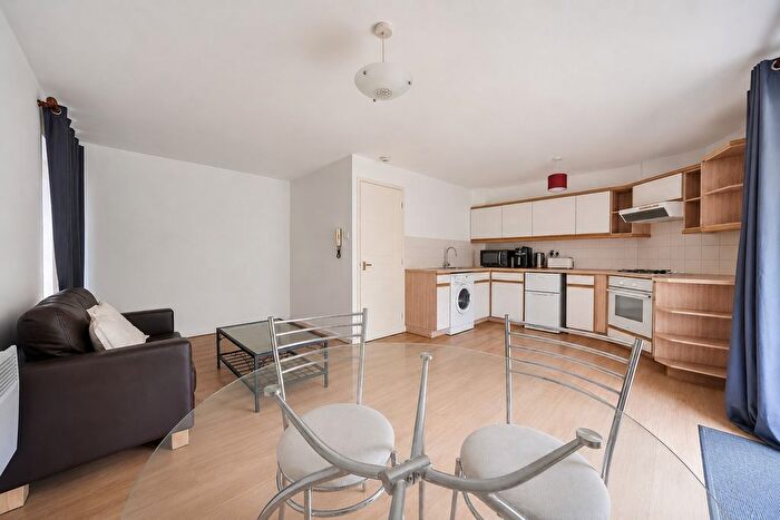 1 Bedroom Flat For Sale In Westridge Road, Southampton, SO17