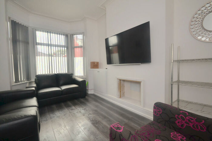 5 Bedroom Terraced House To Rent In Whitby Road, Fallowfield, Manchester, M14