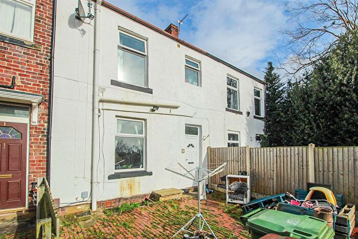 2 Bedroom Terraced House For Sale In Westleigh, Ossett, WF5
