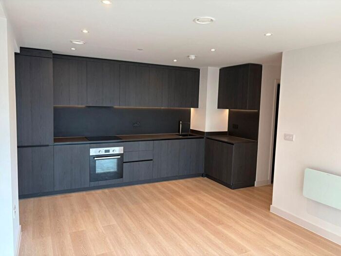2 Bedroom Apartment To Rent In Waterhouse Gardens, Manchester, Greater Manchester, M3