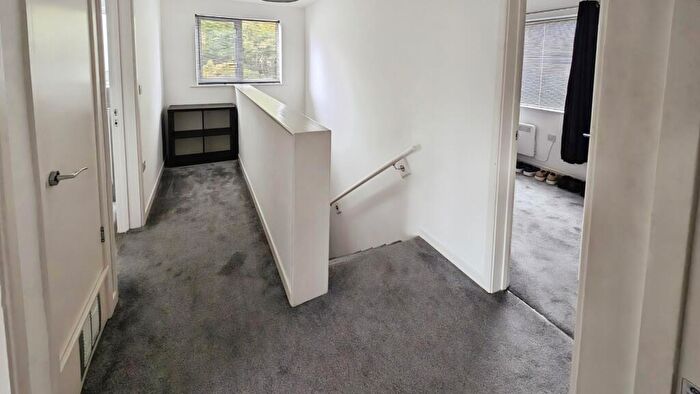 2 Bedroom Flat For Sale In Blenheim Drive, Yate, Bristol, BS37