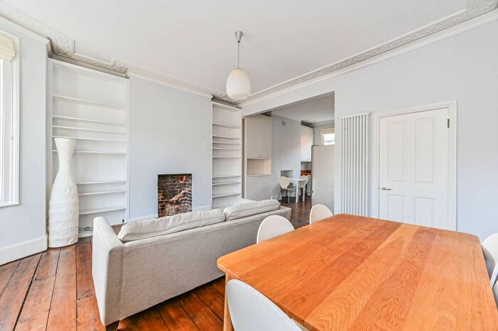 2 Bedroom Flat To Rent In Offley Road, Oval, London, SW9