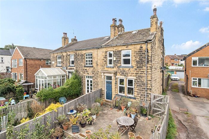 2 Bedroom End Of Terrace House For Sale In Valley Road, Pudsey, West Yorkshire, LS28