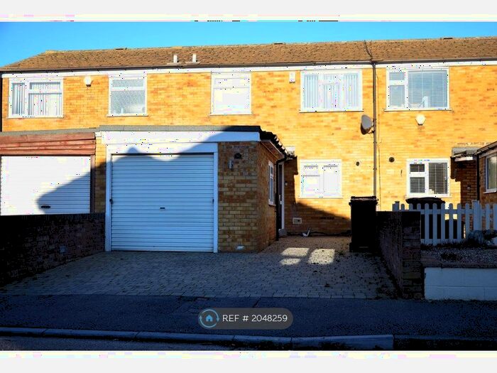 3 Bedroom Terraced House To Rent In Tadburn Green, Chatham, ME5