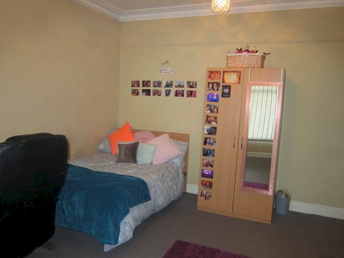 6 Bedroom Terraced House To Rent In Llantwit Road, Treforest, Pontypridd CF37