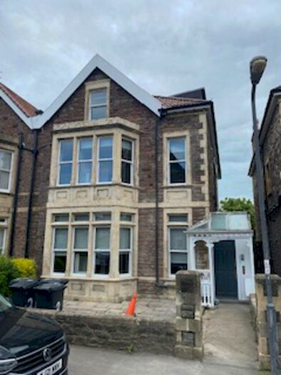 6 Bedroom Flat To Rent In Walsingham Road, Bristol, BS6