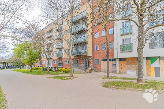 1 Bedroom Flat For Sale In Cleves Court, Station Lane, Pitsea, SS13