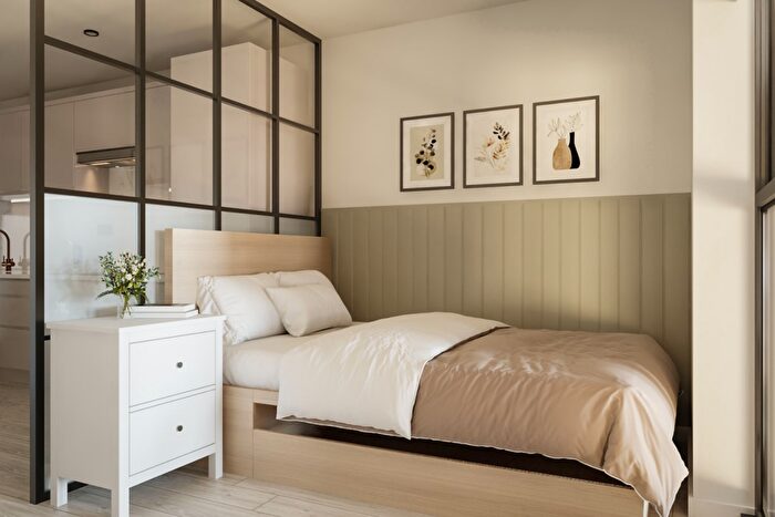 Studio To Rent In Bronze Woburn- Studio |Verney St, EX1