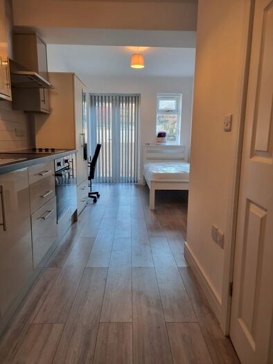 Studio To Rent In Cranley Road, Oxford, OX3