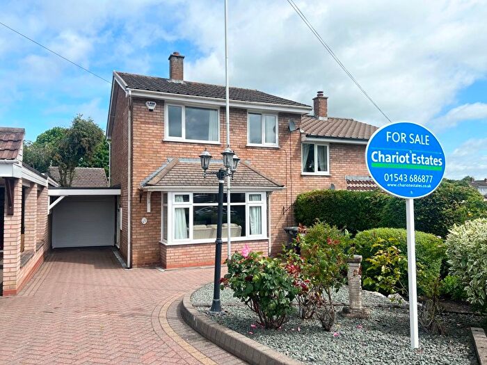 3 Bedroom Semi-Detached House For Sale In Californian Grove, Burntwood, WS7