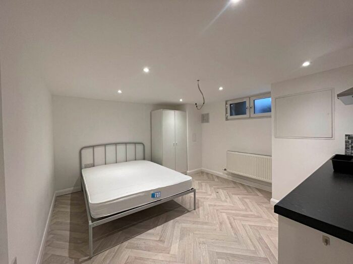 Studio To Rent In Hastings Street, Luton, LU1