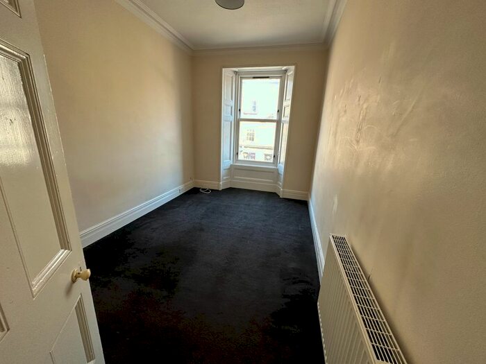 2 Bedroom Flat To Rent In Perth Road, West End, Dundee, DD2