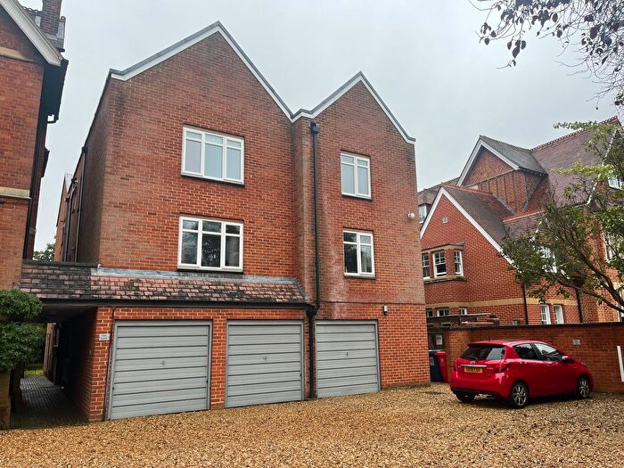 2 Bedroom Flat To Rent In Banbury Road, Oxford, OX2