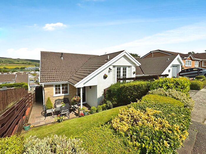 3 Bedroom Detached House For Sale In Ridgewood Gardens, Cimla, Neath, SA11