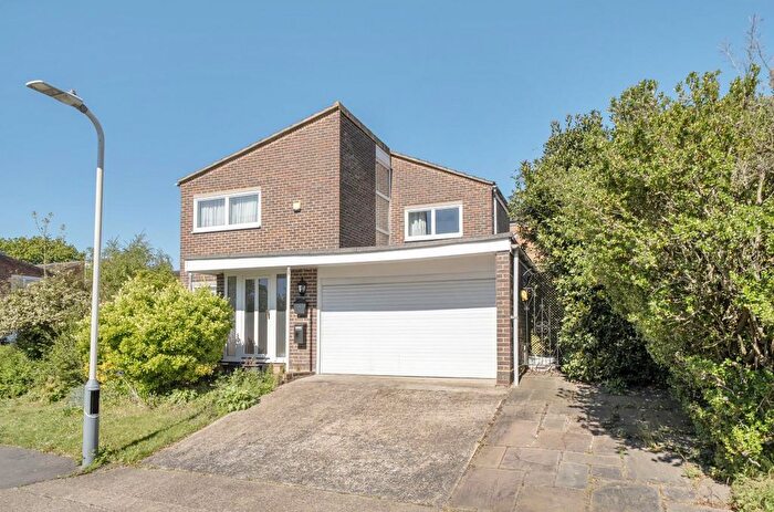 3 Bedroom Detached House For Sale In Roker Park Avenue, Ickenham, UB10