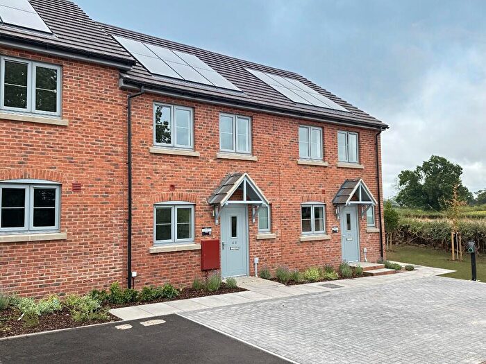 2 Bedroom Terraced House For Sale In Oakfield View, HR4