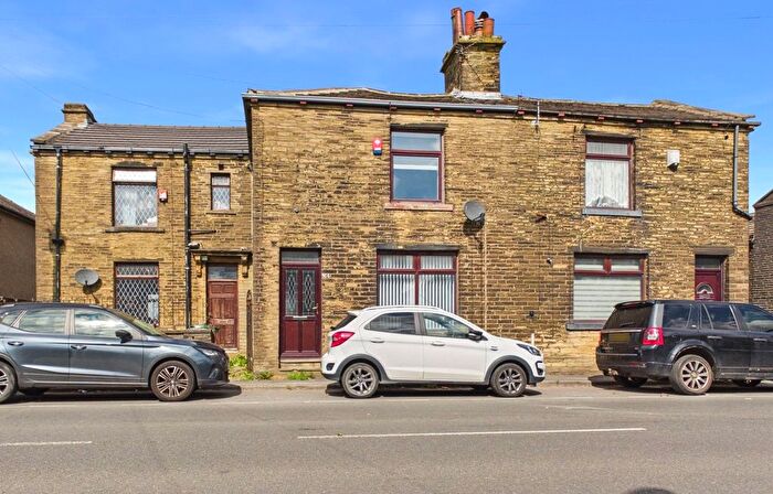 3 Bedroom Terraced House For Sale In Highgate Road, Queensbury, Bradford, West Yorkshire, BD13