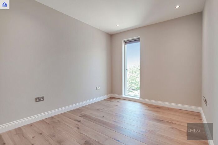 1 Bedroom Flat To Rent In Holloway Road, Holloway, N19