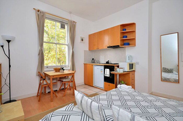 Studio To Rent In Penywern Road, Earl's Court, London, SW5