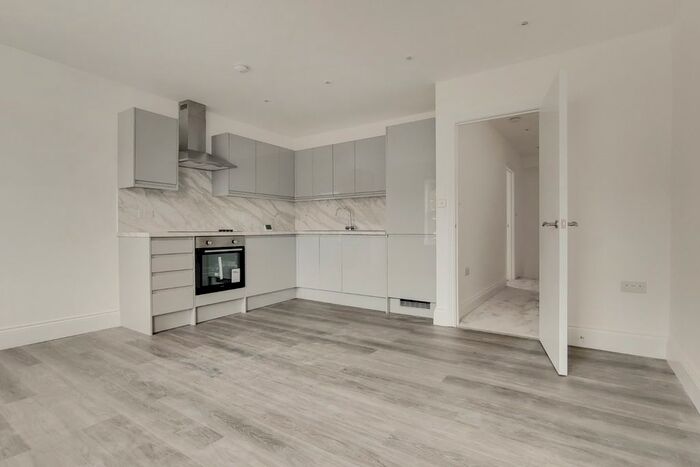 3 Bedroom Semi-Detached House To Rent In Coleman Road, Belvedere, Kent, DA17