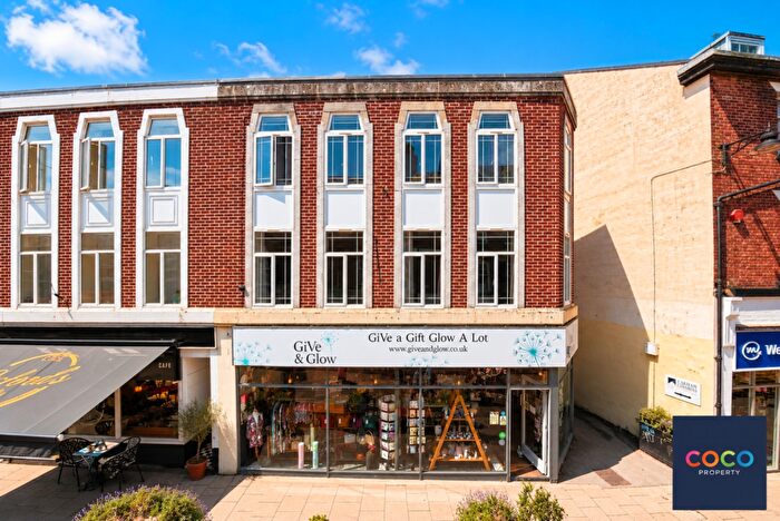 1 Bedroom Flat To Rent In South Street, Dorchester, Dorset, DT1