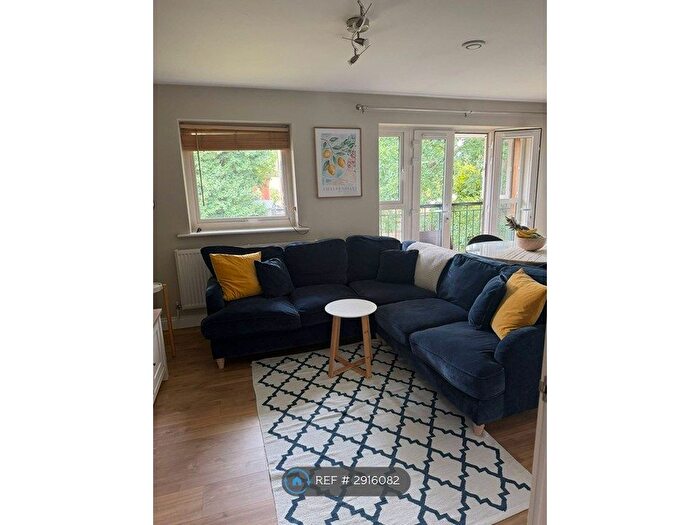 2 Bedroom Flat To Rent In Southwood Court, Hornchurch, RM11