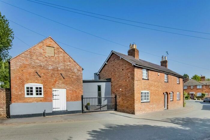 4 Bedroom Detached House For Sale In Main Street, Saddington, Leicestershire, LE8