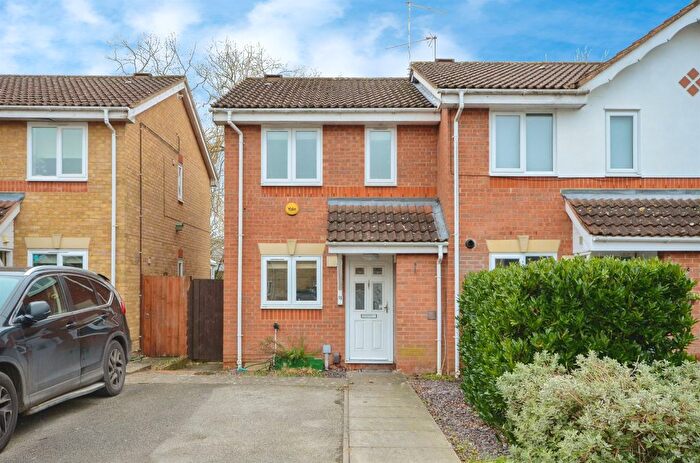 2 Bedroom End Of Terrace House For Sale In Alsop Close, London Colney, St. Albans, AL2