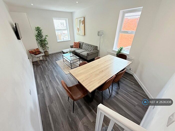 3 Bedroom Flat To Rent In Mount Road, London, NW4