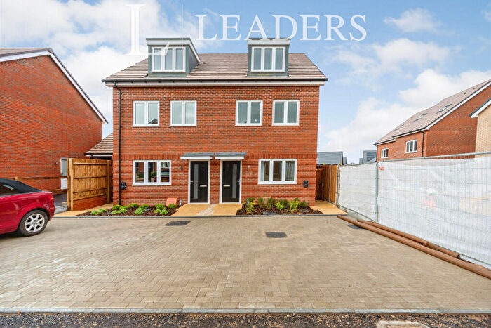 3 Bedroom Semi Detached House To Rent In Friary Grove, Eagle Farm South, MK17