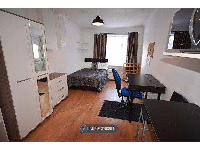 1 Bedroom Maisonette To Rent In Lilac Road, Southampton, SO16