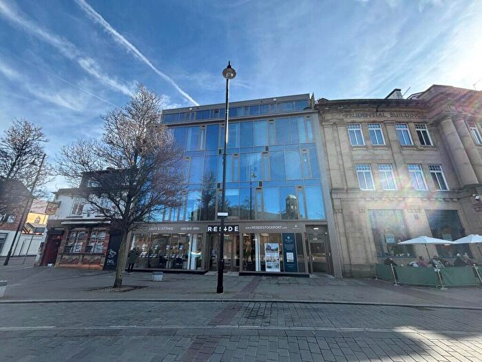 1 Bedroom Flat For Sale In St. Petersgate, Stockport, Greater Manchester, SK1